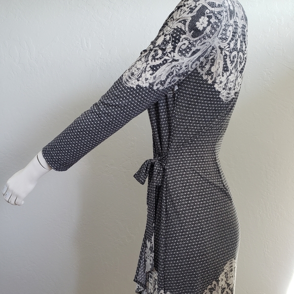 BCBG MaxAzria | Wrap Dress | Midi-Size: M | - Picture 5 of 8